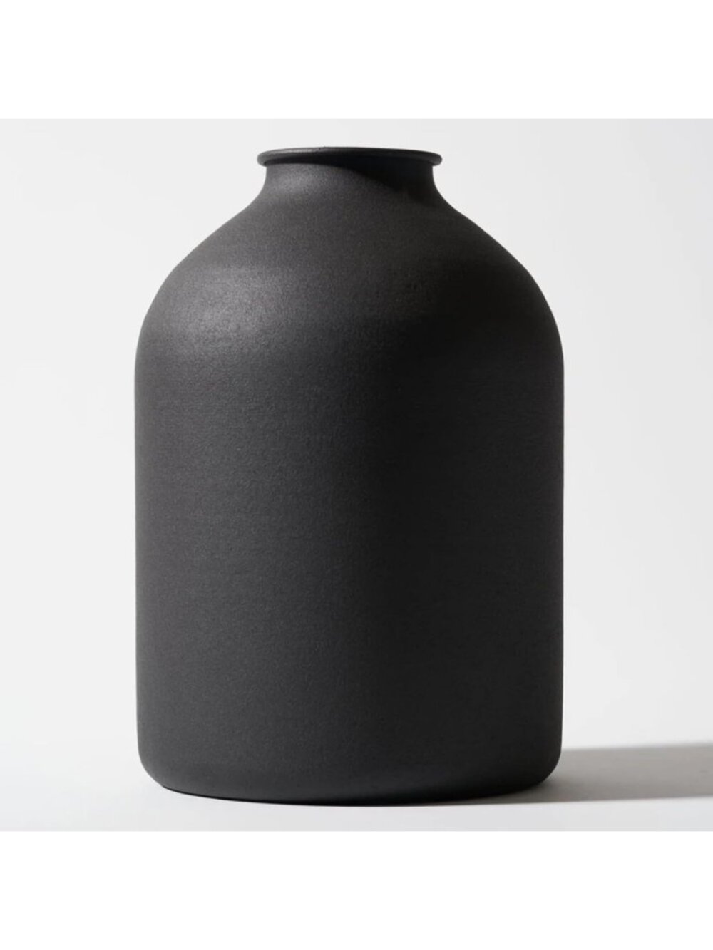 8.6in Tall Matte Black Flowers Vase For Dining Coffee Table Living Room Decor